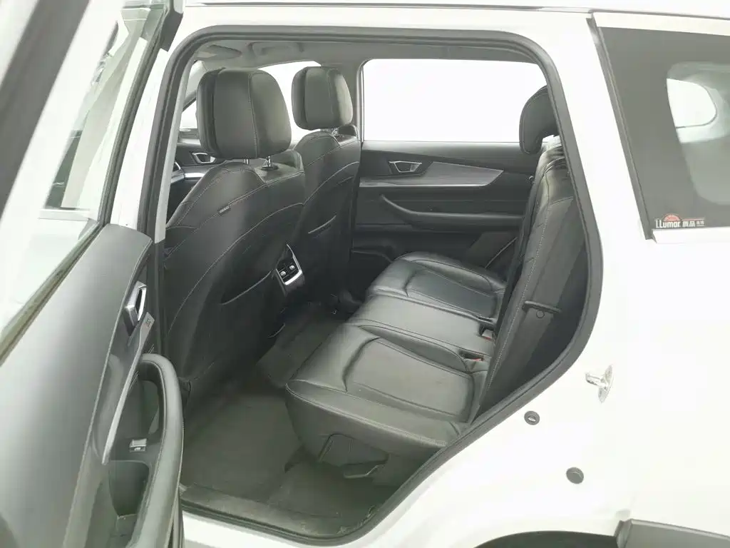 Chery Tiggo 8 — фото 15