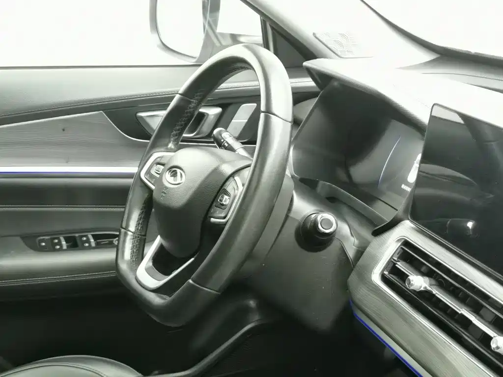 Chery Tiggo 8 — фото 22