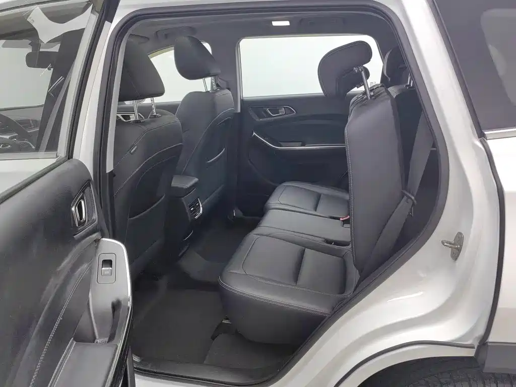 Chery Tiggo 8 — фото 15