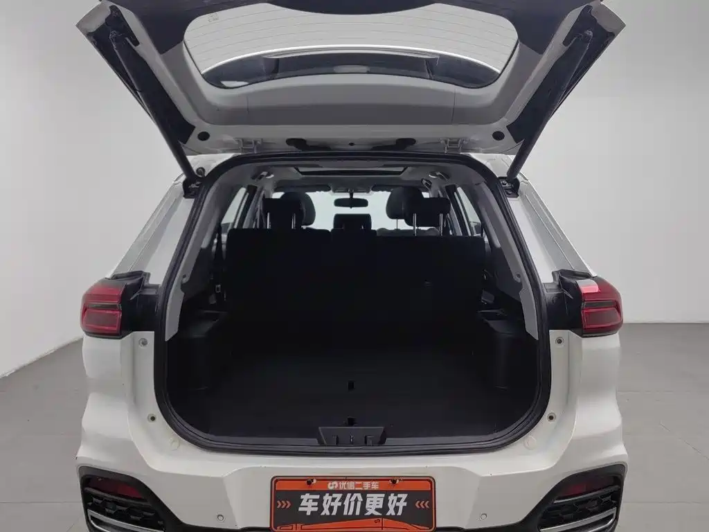 Chery Tiggo 8 — фото 16