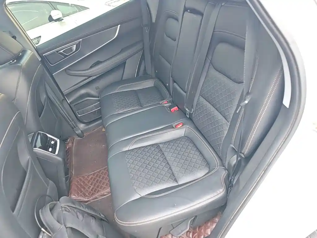 Chery Tiggo 8 — фото 17
