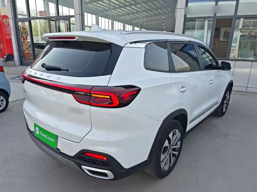 Chery Tiggo 8 — фото 7