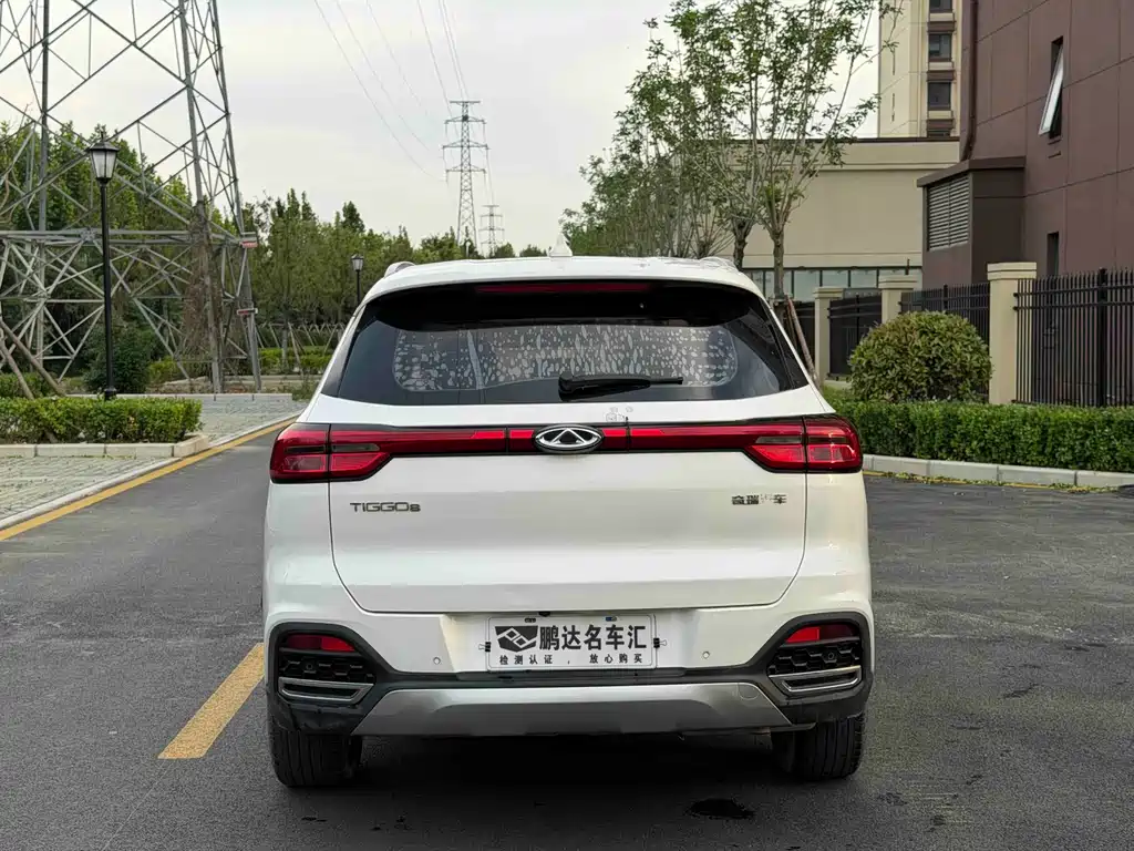 Chery Tiggo 8 — фото 8