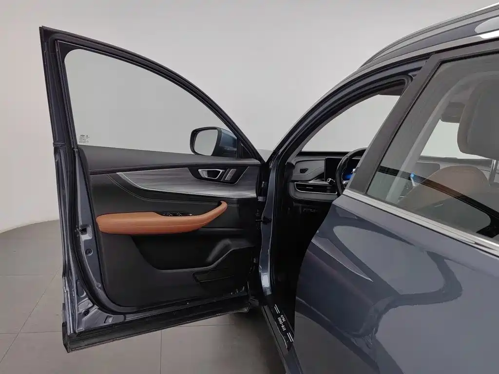 Chery Tiggo 8 PLUS — фото 8