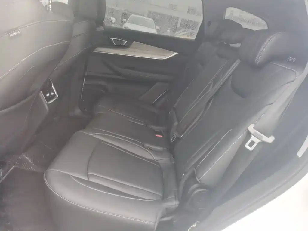 Chery Tiggo 8 — фото 17