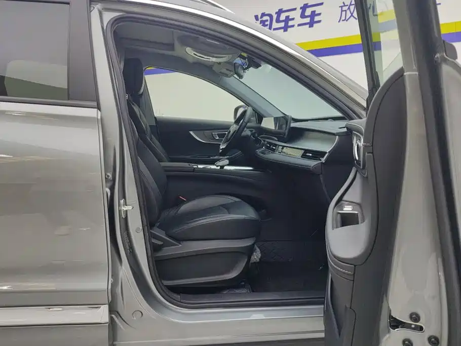 Chery Tiggo 8 PLUS — фото 8