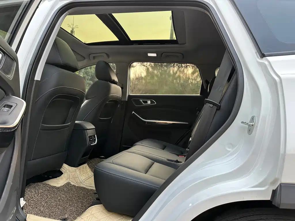 Chery Tiggo 8 — фото 15