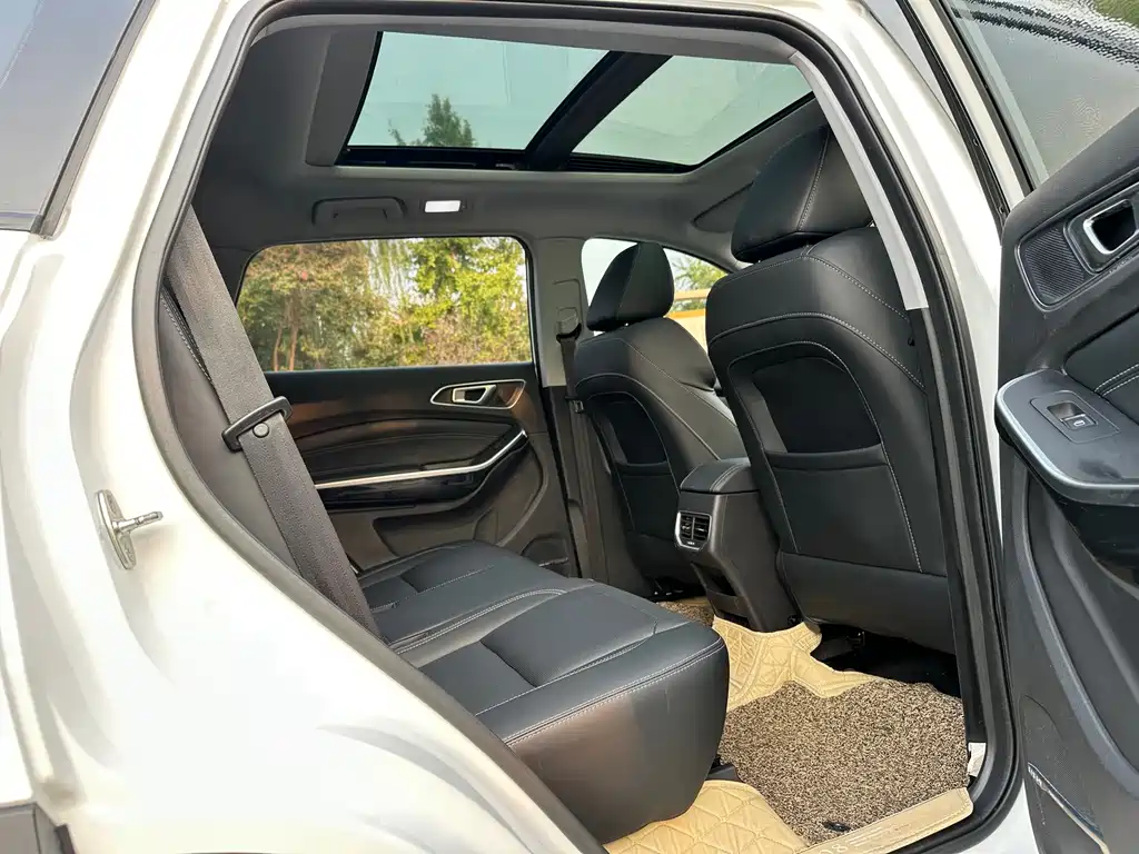 Chery Tiggo 8 — фото 17