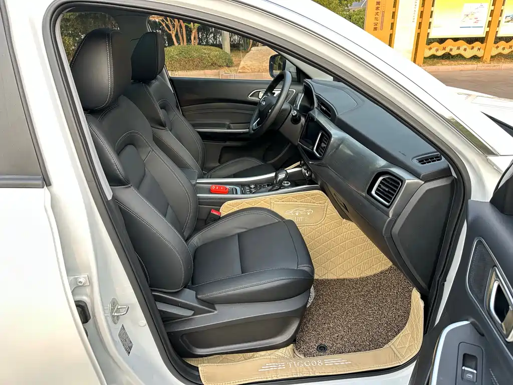 Chery Tiggo 8 — фото 20
