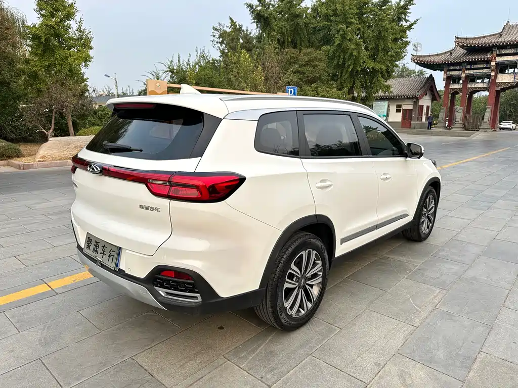 Chery Tiggo 8 — фото 4