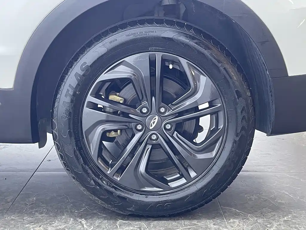 Chery Tiggo 7 — фото 10