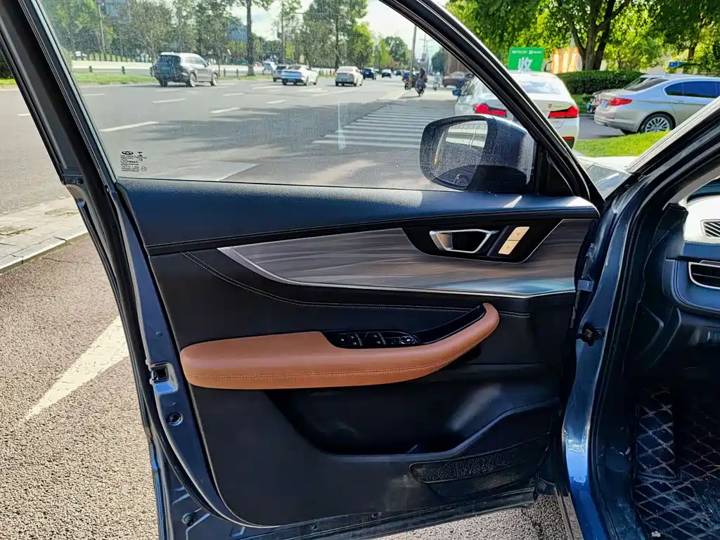Chery Tiggo 8 PLUS — фото 6