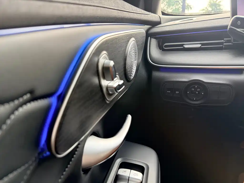Chery Arrizo 8 PRO — фото 10