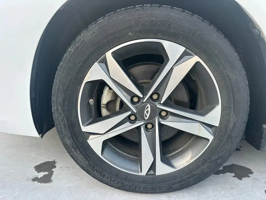 Chery Arrizo 5 PLUS — фото 17