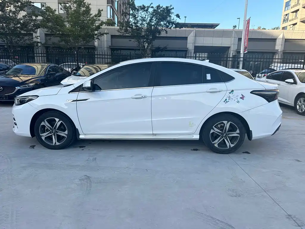 Chery Arrizo 5 PLUS — фото 18