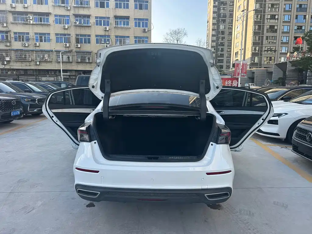 Chery Arrizo 5 PLUS — фото 10