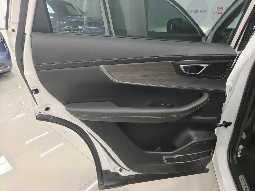 Chery Tiggo 8 — фото 18