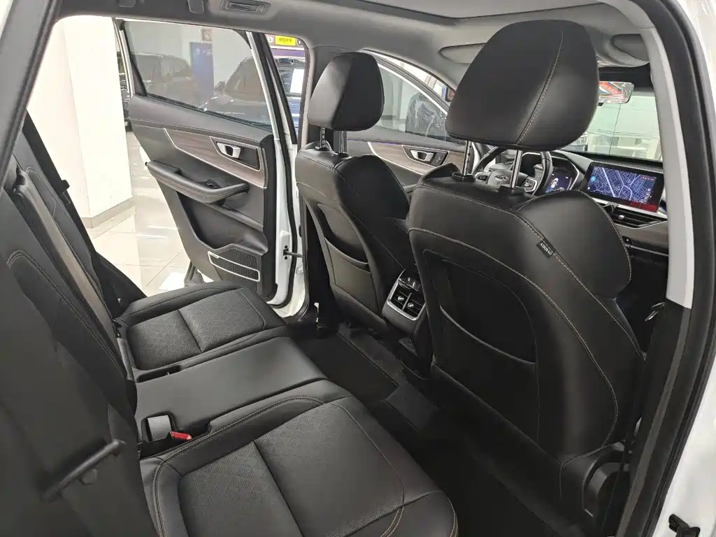 Chery Tiggo 8 — фото 25