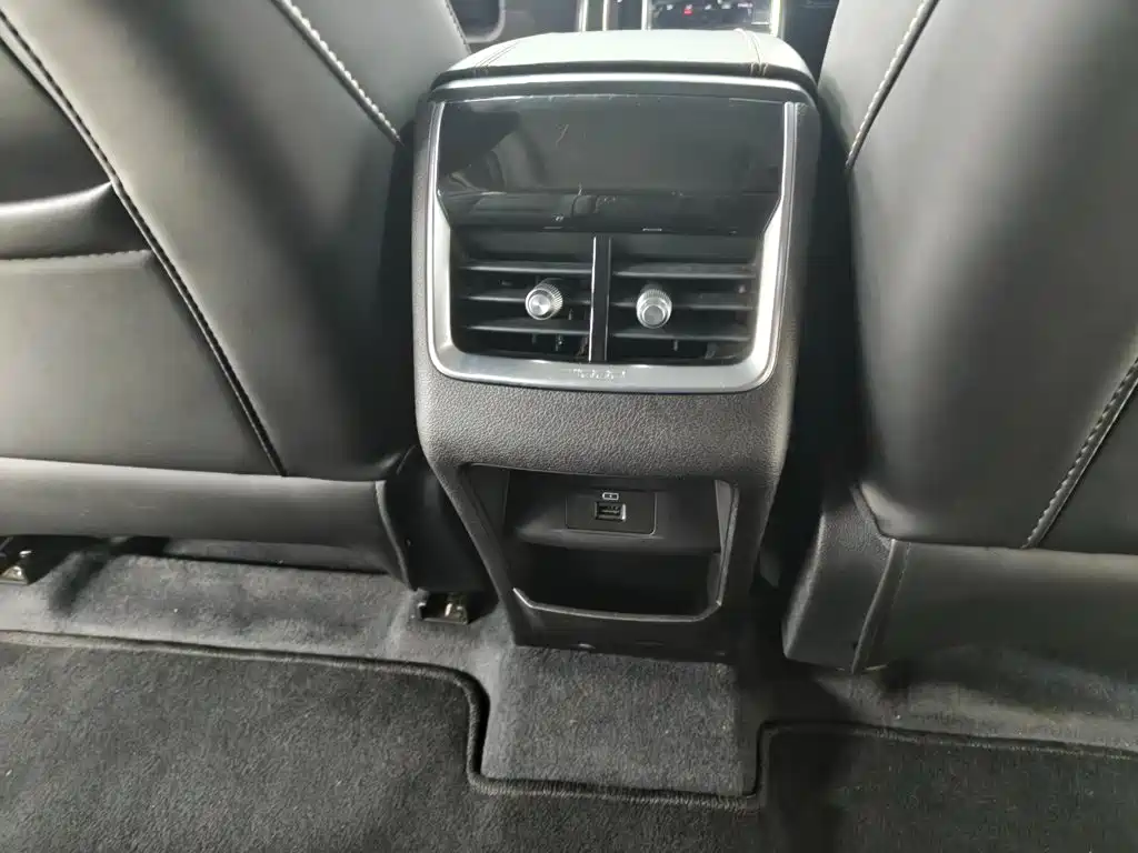 Chery Tiggo 8 — фото 29