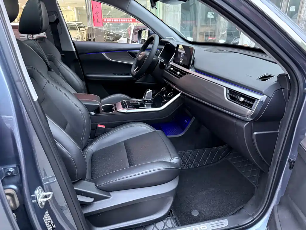 Chery Tiggo 8 — фото 15