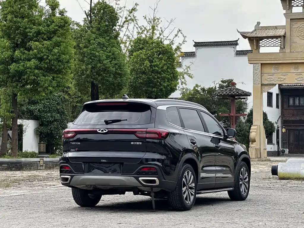 Chery Tiggo 8 — фото 4