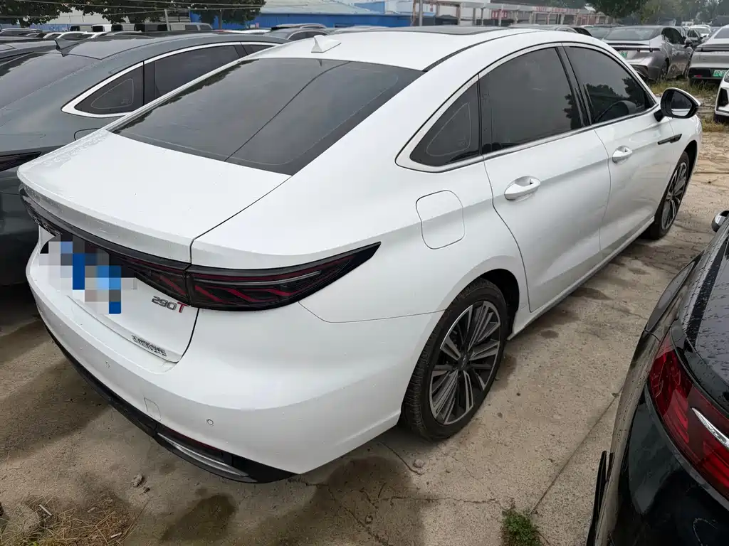 Chery Arrizo 8 PRO — фото 8