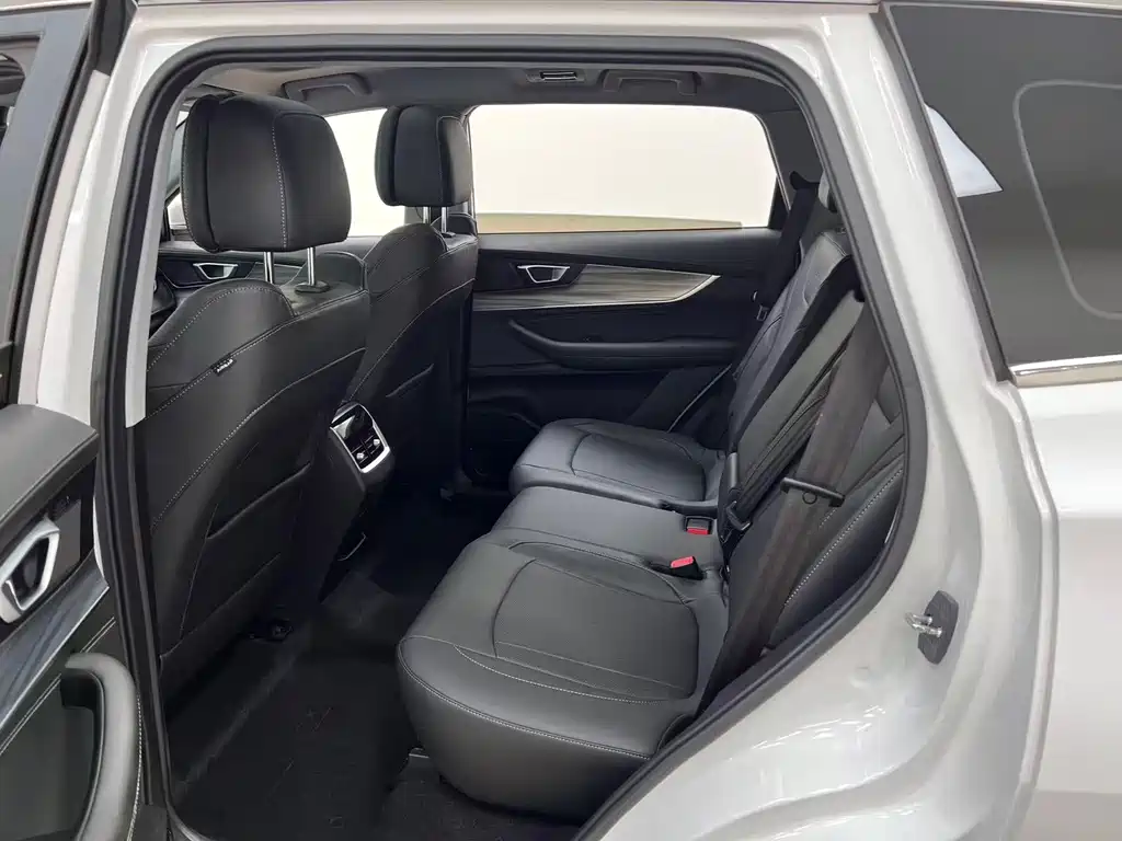 Chery Tiggo 8 PLUS — фото 9