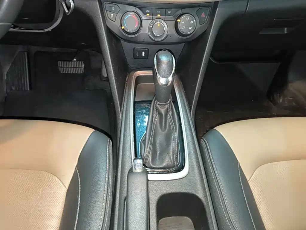 Chevrolet Monza — фото 14