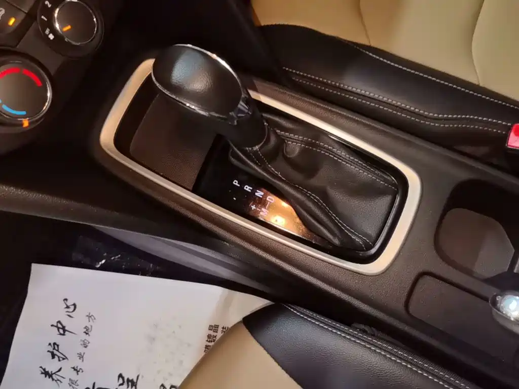 Chevrolet Monza — фото 14
