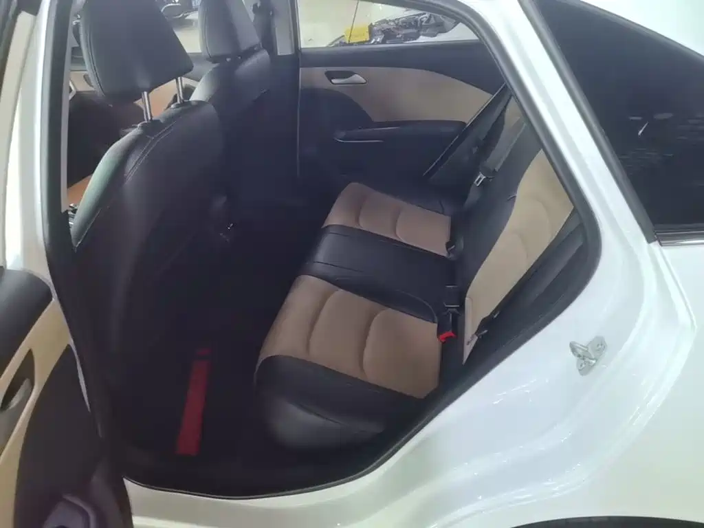 Chevrolet Monza — фото 17