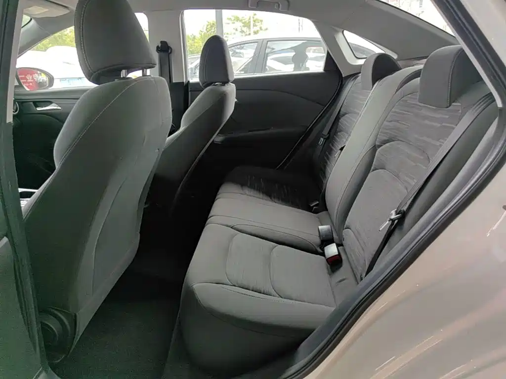 Chevrolet Monza — фото 17
