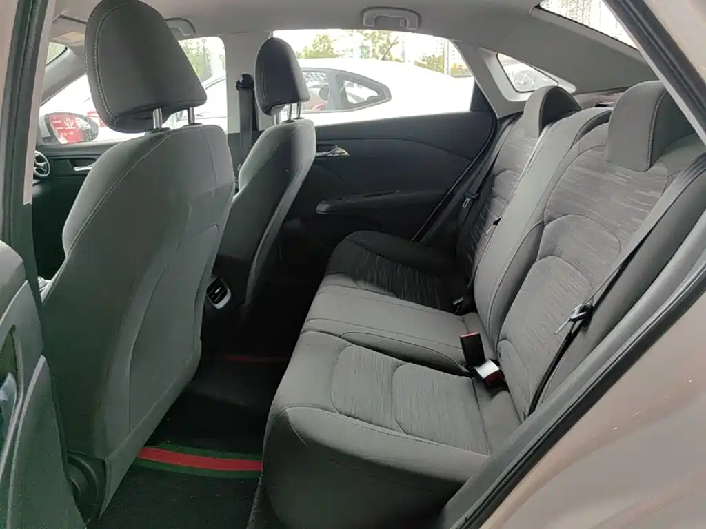 Chevrolet Monza — фото 17