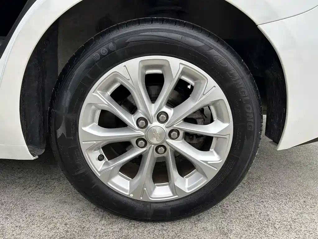 Chevrolet Monza — фото 18