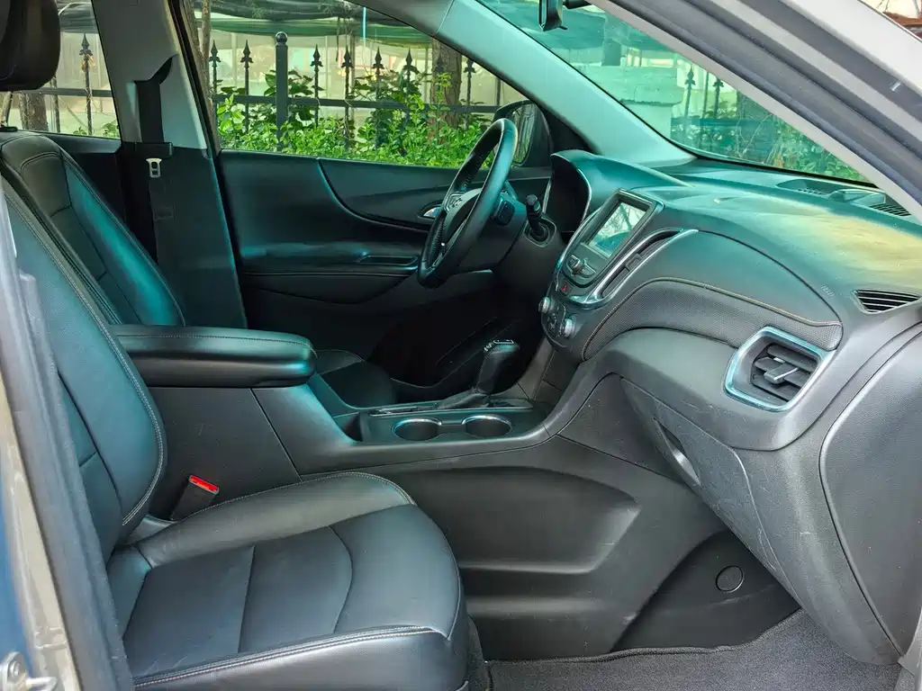 Chevrolet Equinox — фото 18