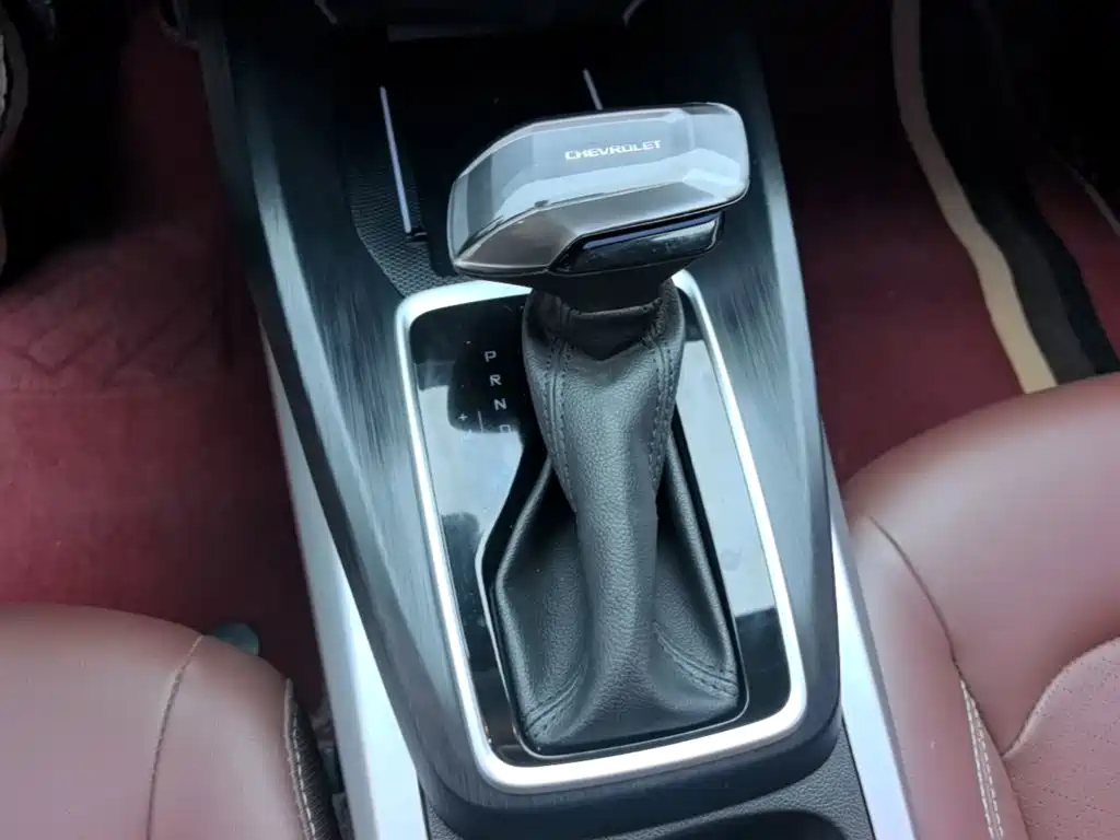 Chevrolet Monza — фото 14