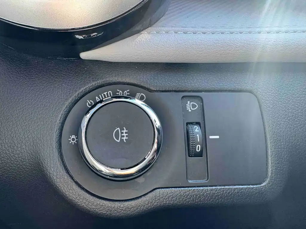 Chevrolet Monza — фото 11