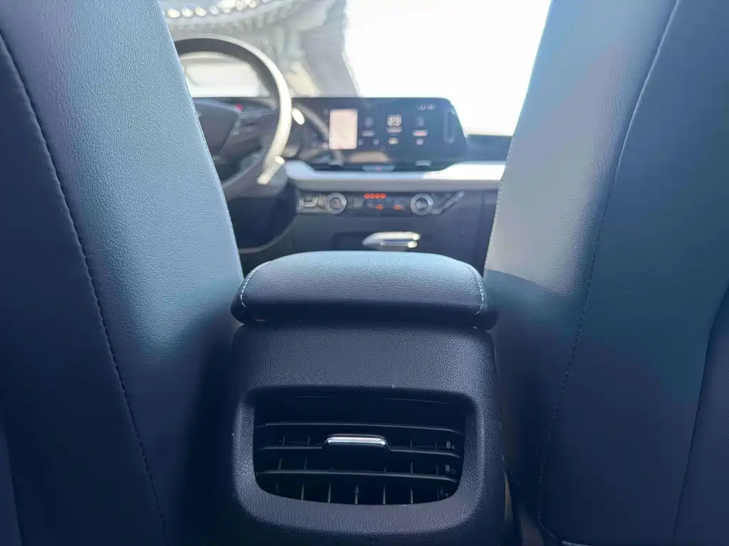 Chevrolet Monza — фото 18