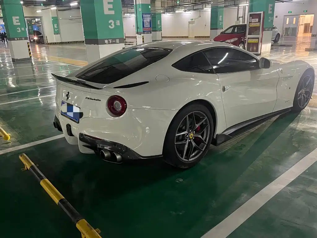 Ferrari F12berlinetta — фото 6