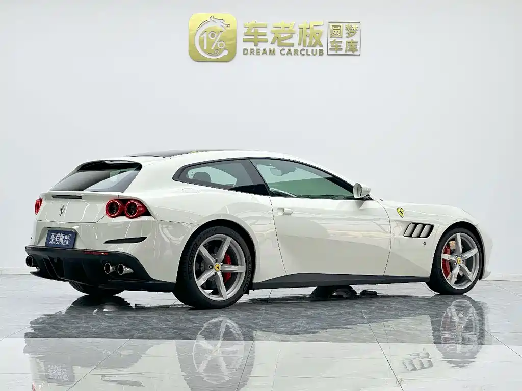 Ferrari GTC4Lusso — фото 4