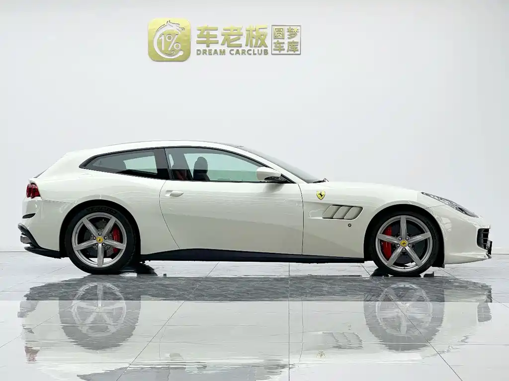 Ferrari GTC4Lusso — фото 7