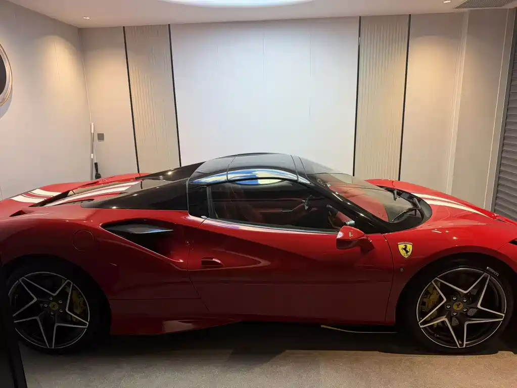 Ferrari F8 — фото 6