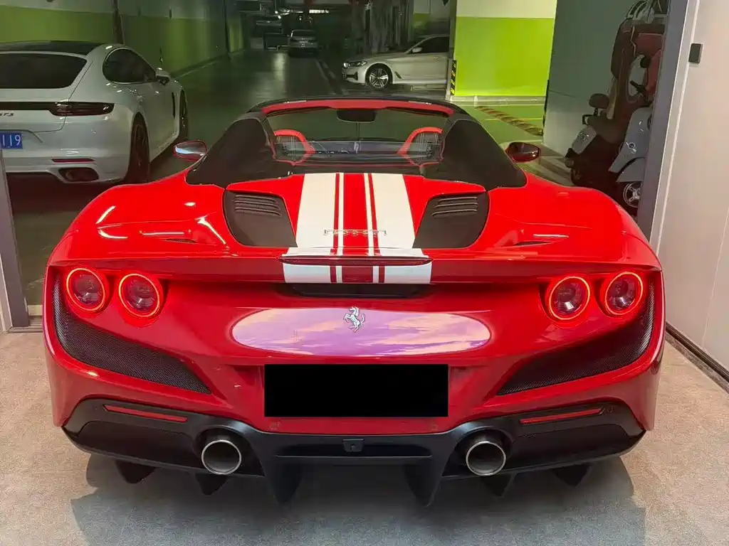 Ferrari F8 — фото 8