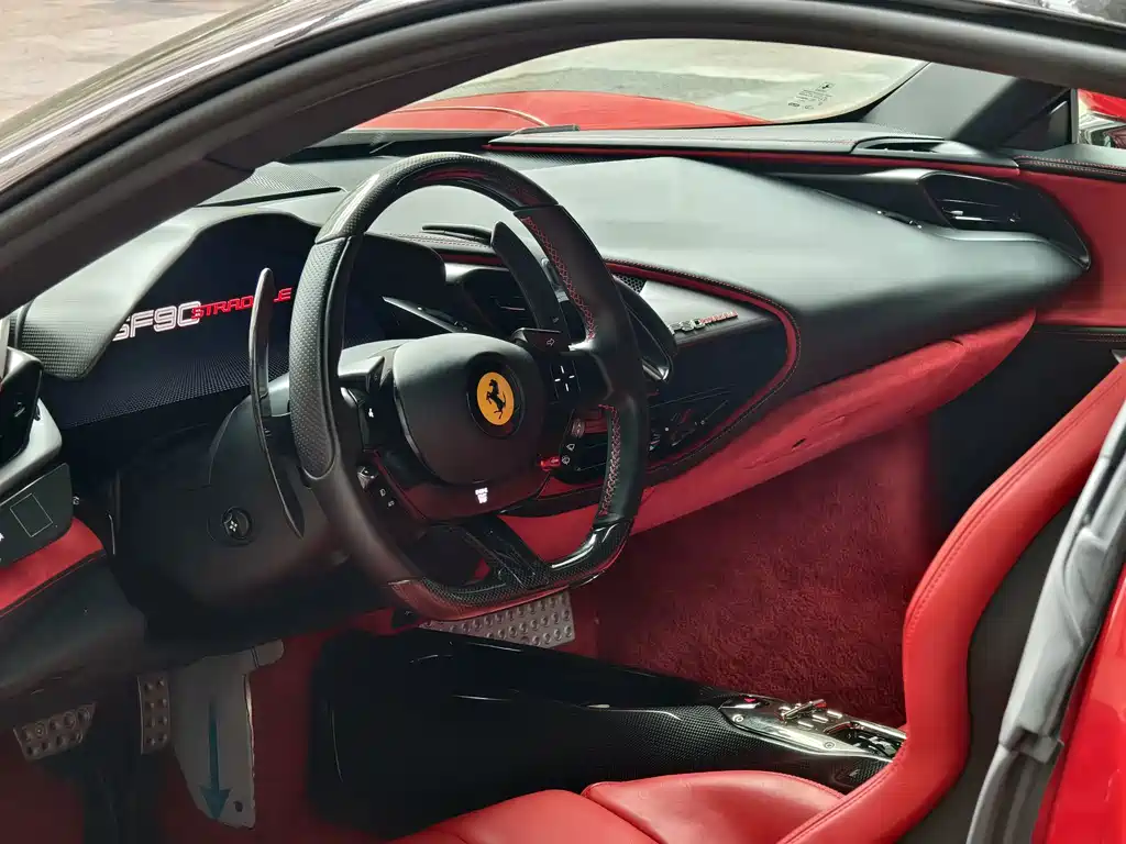 Ferrari SF90 — фото 13