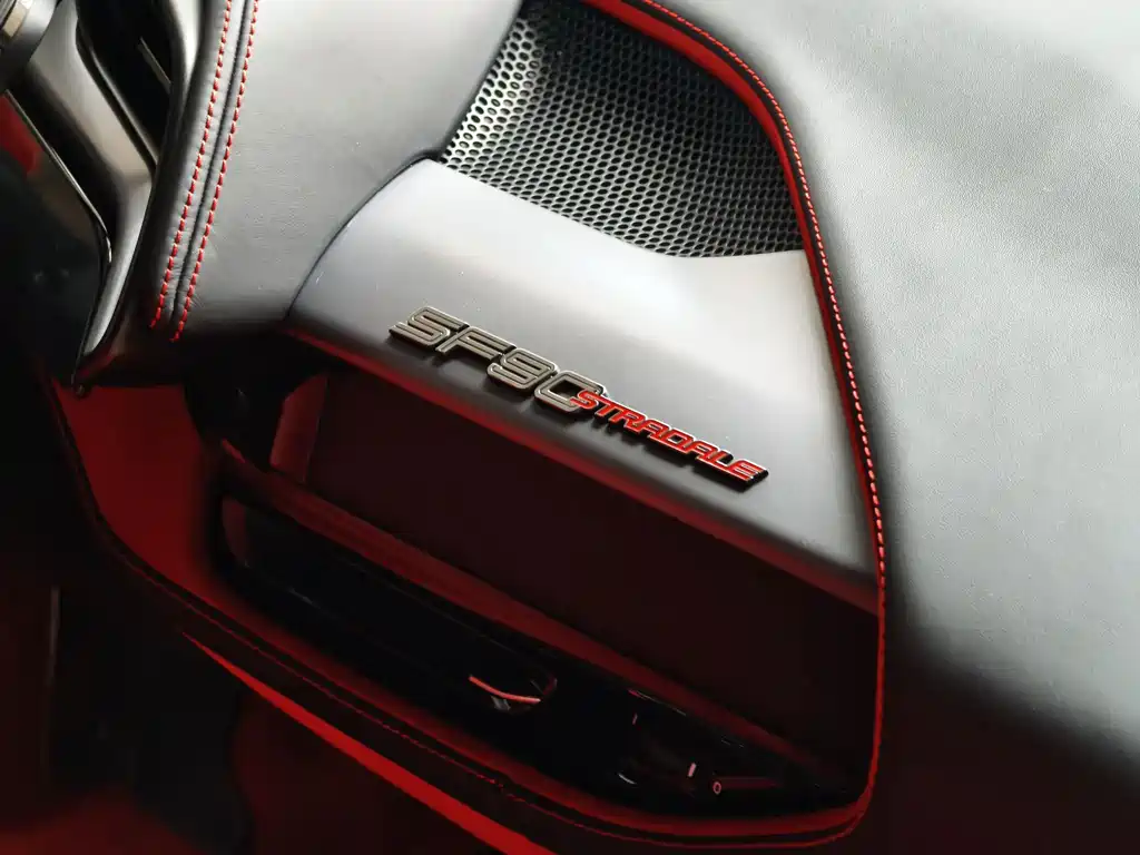 Ferrari SF90 — фото 9