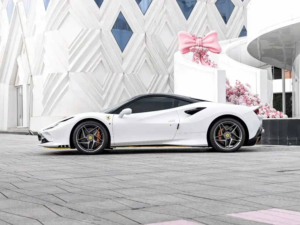 Ferrari F8 — фото 7