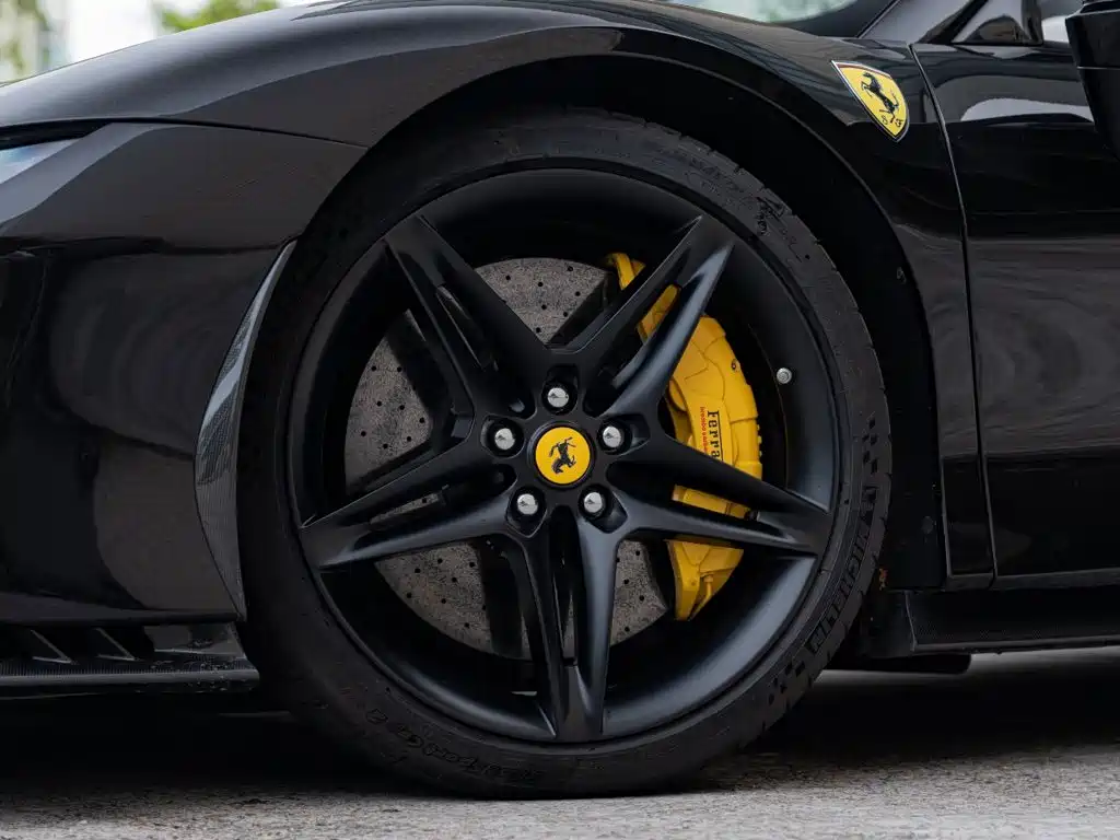 Ferrari SF90 — фото 8