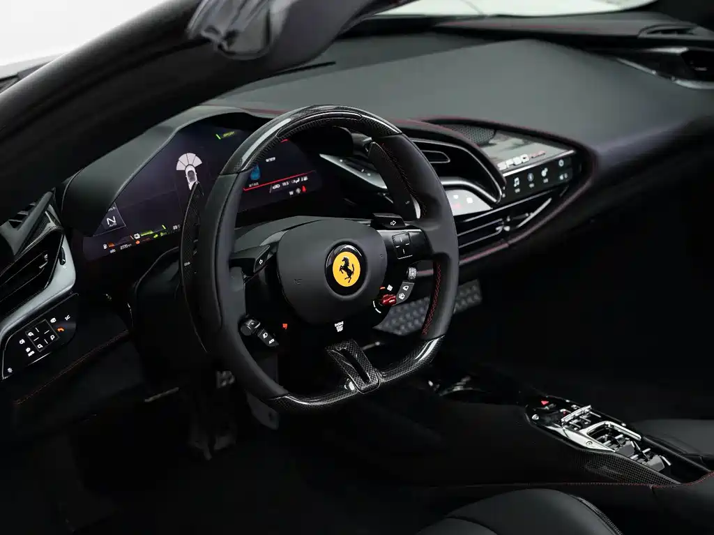 Ferrari SF90 — фото 8