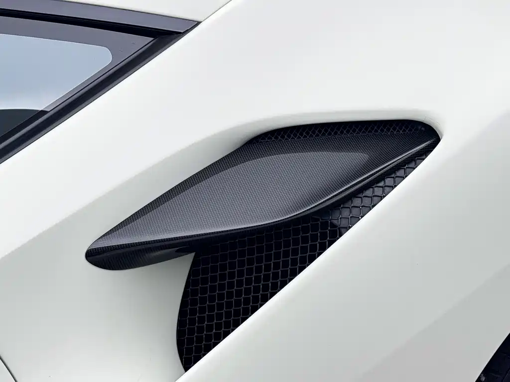 Ferrari F8 — фото 9