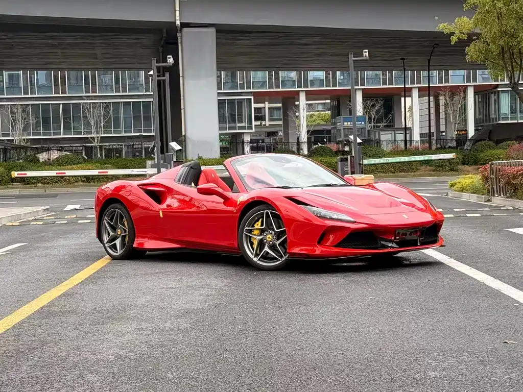 Ferrari F8 — фото 3