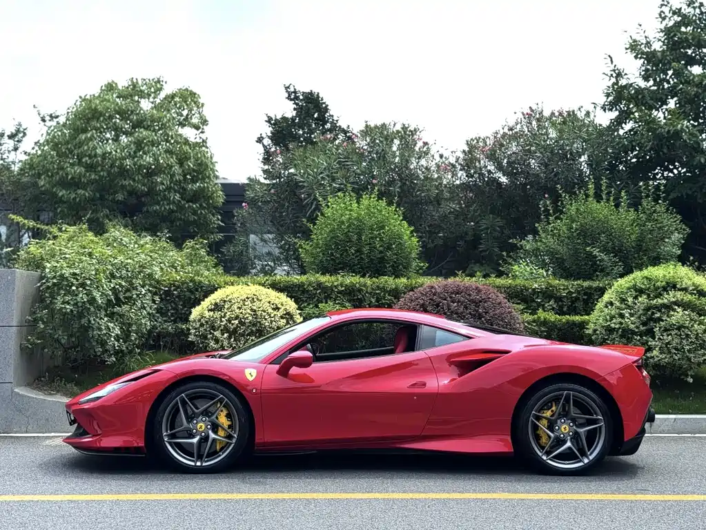 Ferrari F8 — фото 4